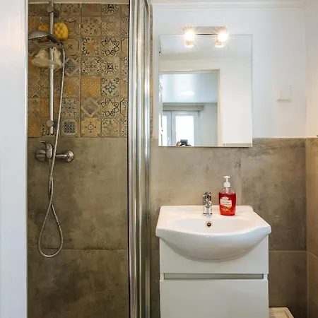 Great Graca Studio Apartment Lisbon